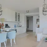 Perlowy Z Bezposrednim Widokiem Na Morze- Nadmorski Luksus Apartment